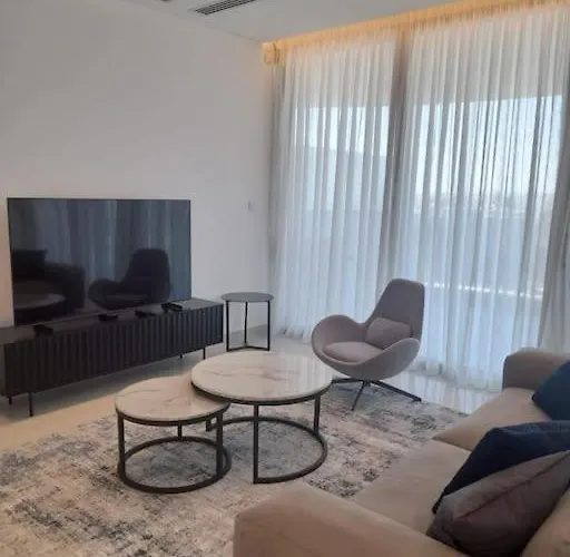 Апартаменти 360 Nicosia-2 Bedroom Tower *